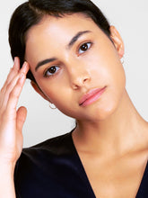 Load image into Gallery viewer, 14K Gold Hoop Earrings - Small Hoops