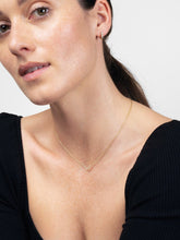 Load image into Gallery viewer, V-Necklace - Vida