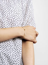 Load image into Gallery viewer, Flower bracelet - Rowena Bracelet
