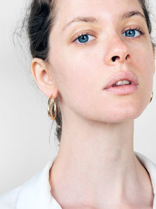Gold Hoop Earrings - Cuidado