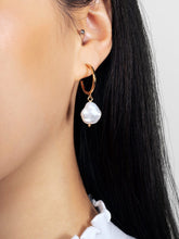Load image into Gallery viewer, Small Pearl Hoop Earrings - Nuria
