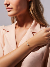 Load image into Gallery viewer, Oval Stone Bracelet - Mali Pearl

