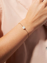 Load image into Gallery viewer, Oval Stone Bracelet - Mali Pearl
