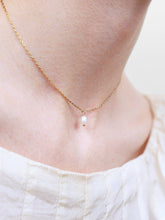 Load image into Gallery viewer, Pearl necklace  - Mini Naomi
