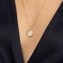 Load image into Gallery viewer, Mother of Pearl Necklace - Dona
