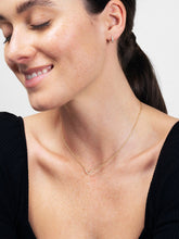 Load image into Gallery viewer, V-Necklace - Vida
