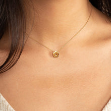 Load image into Gallery viewer, Flower necklace - Felicia Necklace

